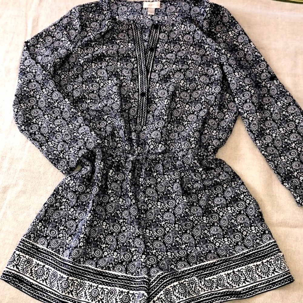 NWOT Ann Taylor Loft Romper Navy White - 10p